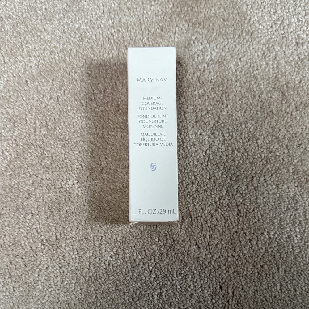 Mary Kay Medium-Coverage Foundation in Cream Packaging